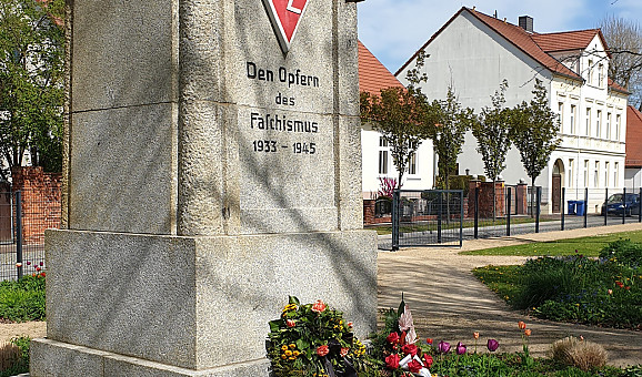 Pflege des Denkmals "Am Camps"